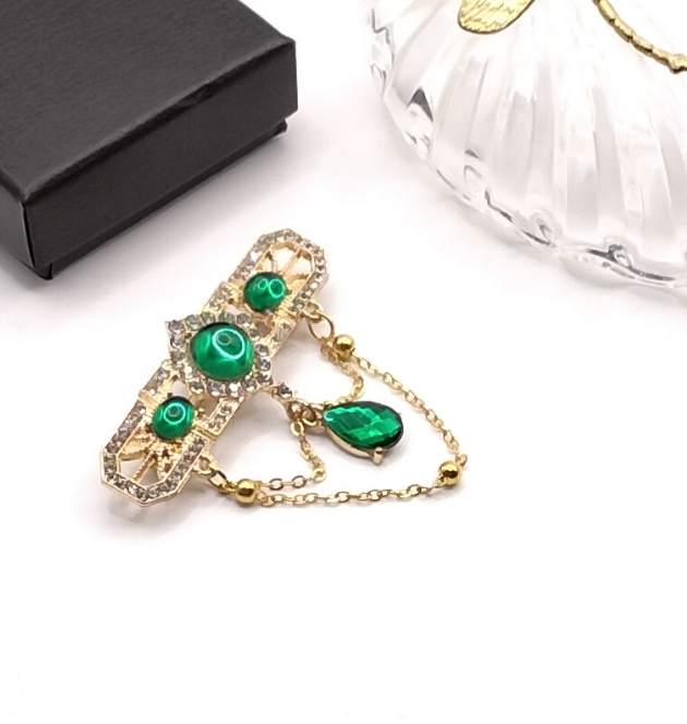 Vintage Art Deco Brooch - Gold-Plated with Emerald Green Crystals