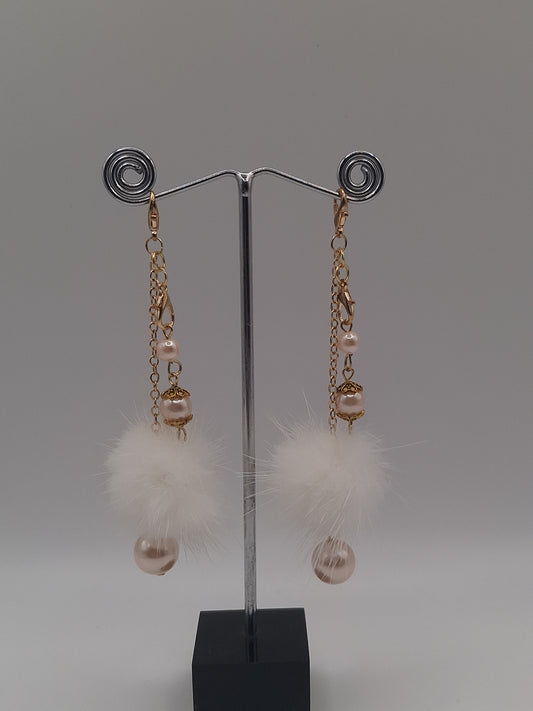Pair of Keyrings with white fur poms and pearl beads