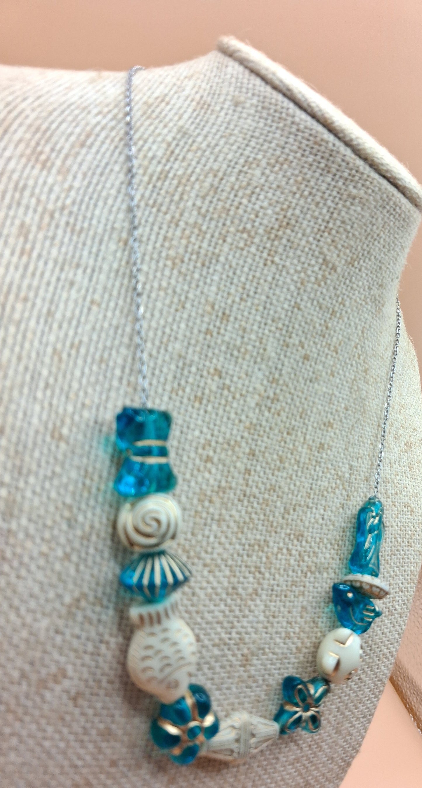 Vintage-Inspired Baroque Blue & White Resin Bead Necklace - with gold Detailing